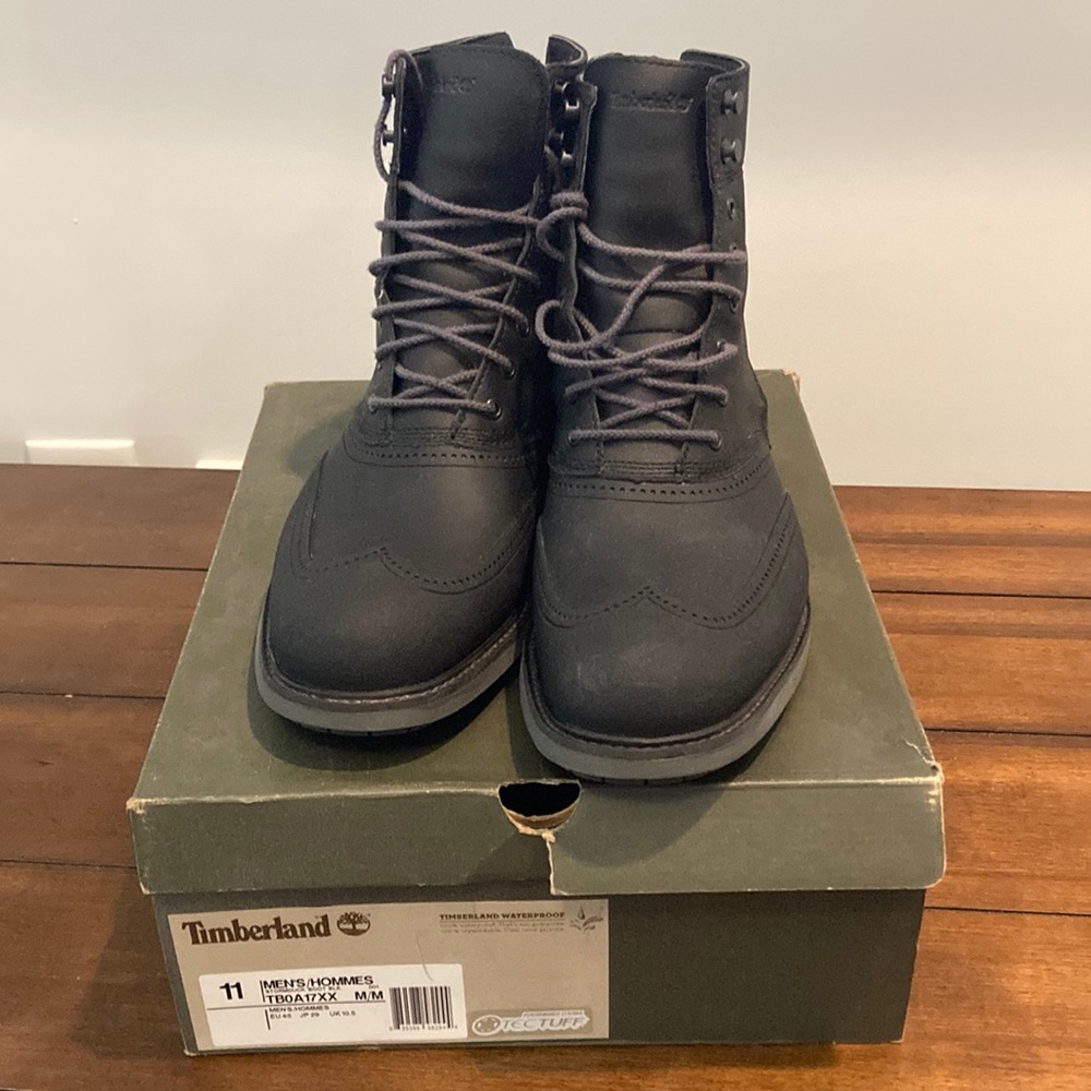 Like New! SZ 11 Timberland Hommes Boots